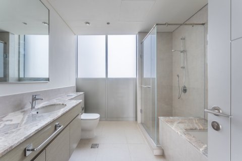 Apartment in Downtown Dubai (Downtown Burj Dubai), Dubai 3 bedrooms, 146 sq.m. № 96868 - photo 16