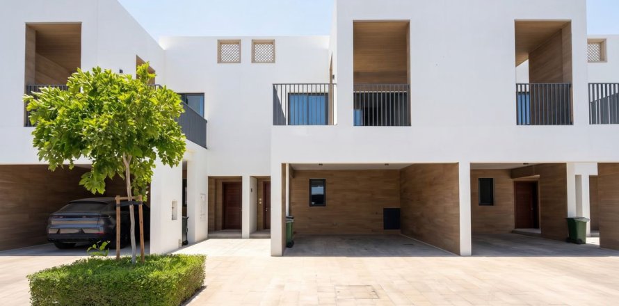 Townhouse in Dubai 3 bedrooms, 134.7 sq.m. № 111285