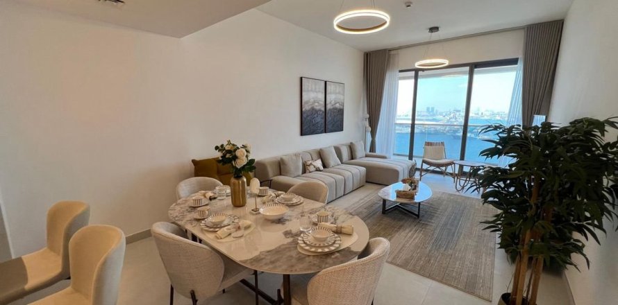 Apartment in Dubai 2 bedrooms, 124.2 sq.m. № 111284