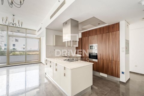 Apartamento en Al Furjan, Dubai, 2 dormitorios, 123 m², № 66449 - foto 1