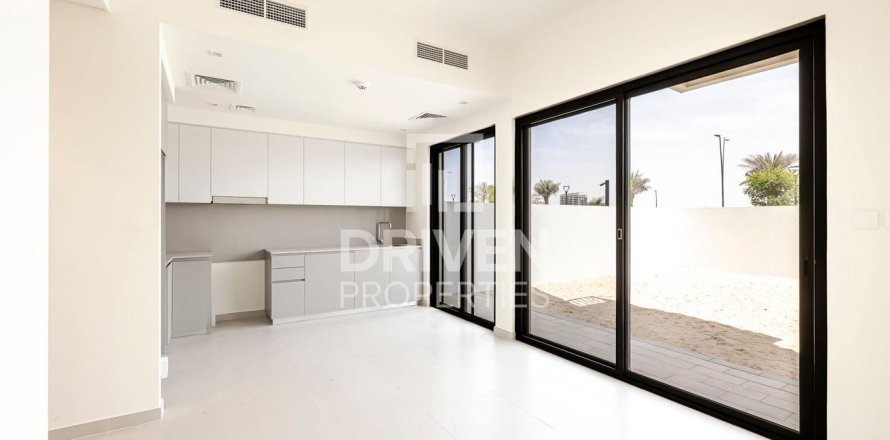 Таунхаус в EMAAR South, Dubai South (Dubai World Central), Дубай, 3 спальни, 175м², № 19008