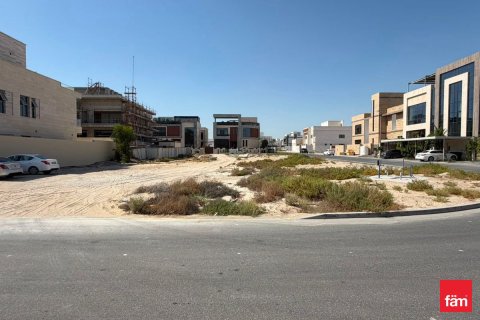 Land in Dubai 1824.5 sq.m. № 112492
