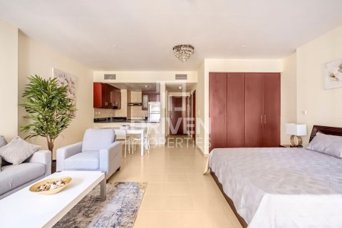 Apartment in Murjan, Jumeirah Beach Residence, Dubai studio, 66.33 sq.m. № 137278 - photo 10