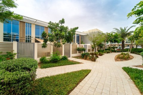 Adosado en Dubai, 2 dormitorios, 124 m², № 101250 - foto 8