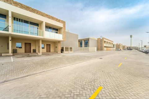 Adosado en Dubai, 2 dormitorios, 124 m², № 101250 - foto 2