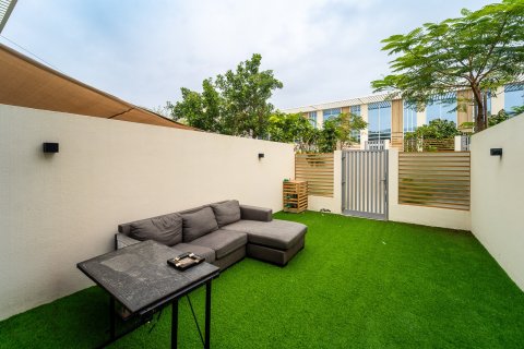 Adosado en Dubai, 2 dormitorios, 124 m², № 101250 - foto 6