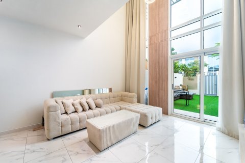 Adosado en Dubai, 2 dormitorios, 124 m², № 101250 - foto 17