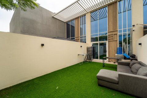 Adosado en Dubai, 2 dormitorios, 124 m², № 101250 - foto 4