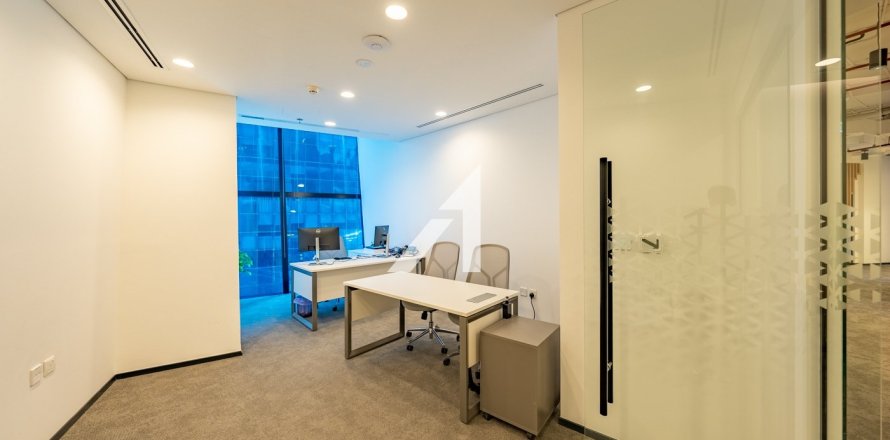 Office in Business Bay, Dubai 565 sq.m. № 101304