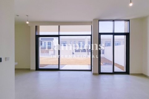 Снять в аренду виллу в Murooj Al Furjan, Al Furjan, Дубай: 4 спальни, 311.59666200м², № 63749 - фото 3