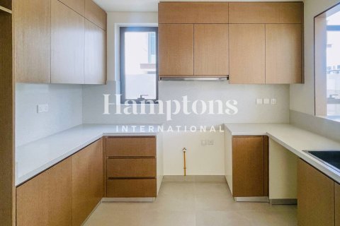 Снять в аренду виллу в Murooj Al Furjan, Al Furjan, Дубай: 4 спальни, 311.59666200м², № 63749 - фото 15