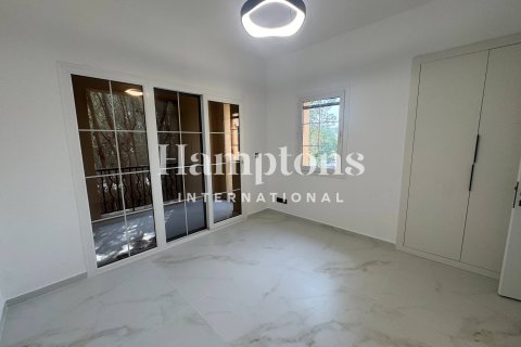 Villa in Arabian Ranches 2, Dubai 4 bedrooms, 301.00572000 sq.m. № 63742 - photo 12