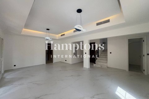 Villa in Arabian Ranches 2, Dubai 4 bedrooms, 301.00572000 sq.m. № 63742 - photo 3
