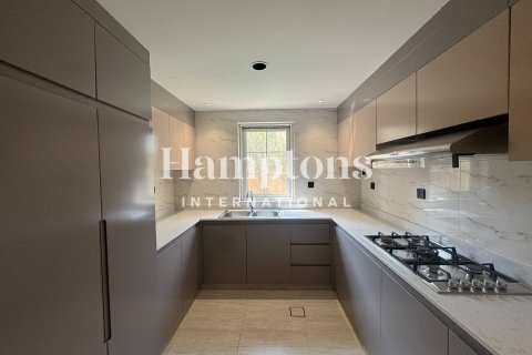 Villa in Arabian Ranches 2, Dubai 4 bedrooms, 301.00572000 sq.m. № 63742 - photo 14