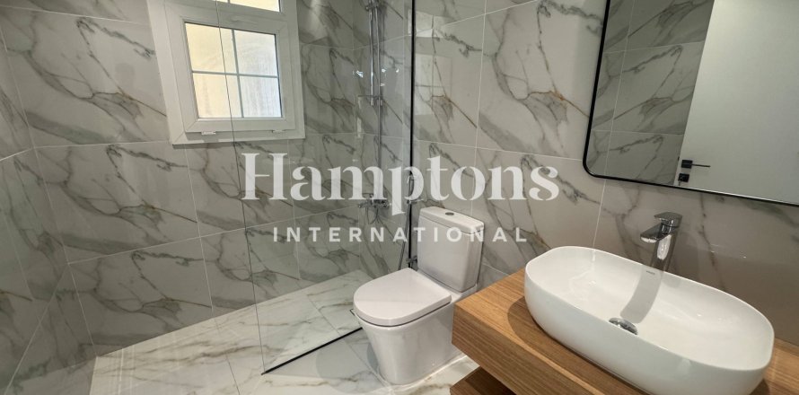 Villa in Arabian Ranches 2, Dubai 4 bedrooms, 301.006 sq.m. № 63742