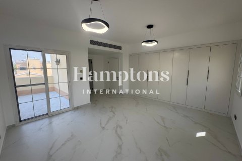 Villa in Arabian Ranches 2, Dubai 4 bedrooms, 301.00572000 sq.m. № 63742 - photo 5