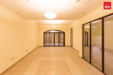 Adosado en Dubai, 4 dormitorios, 309.4 m², № 124540 - foto 9