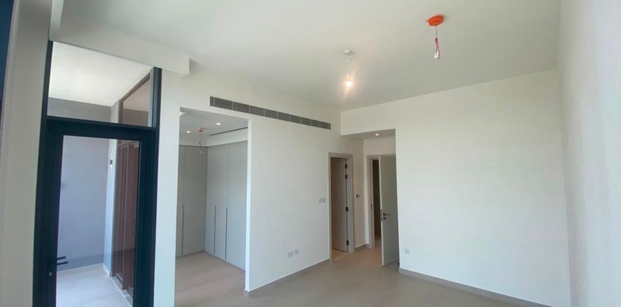 Townhouse in Dubai 3 bedrooms, 168 sq.m. № 124539