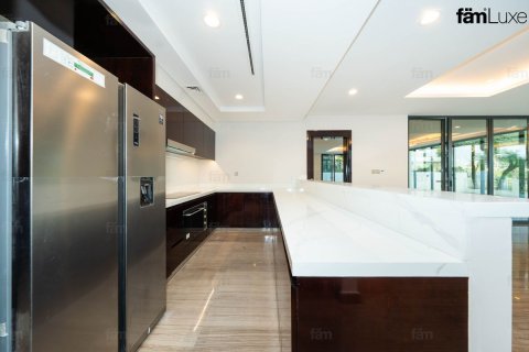 Villa in Dubai 8 bedrooms, 723.7 sq.m. № 134816 - photo 7