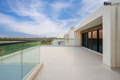 Villa in Dubai 8 bedrooms, 723.7 sq.m. № 134816 - photo 14