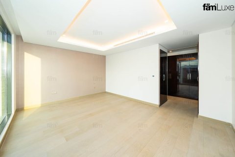 Villa in Dubai 8 bedrooms, 723.7 sq.m. № 134816 - photo 10