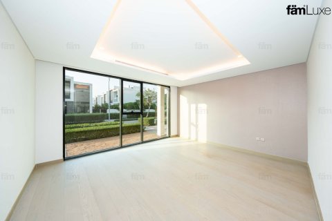 Villa in Dubai 8 bedrooms, 723.7 sq.m. № 134816 - photo 6