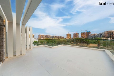 Villa in Dubai 8 bedrooms, 723.7 sq.m. № 134816 - photo 15