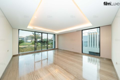 Villa in Dubai 8 bedrooms, 723.7 sq.m. № 134816 - photo 9