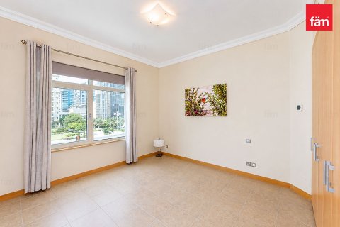 Снять в аренду квартиру в Пальме Джумейре, Дубай: 3 спальни, 205м², № 134821 - фото 28