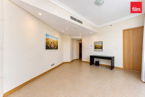 Снять в аренду квартиру в Пальме Джумейре, Дубай: 3 спальни, 205м², № 134821 - фото 12