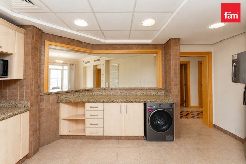 Снять в аренду квартиру в Пальме Джумейре, Дубай: 3 спальни, 205м², № 134821 - фото 16