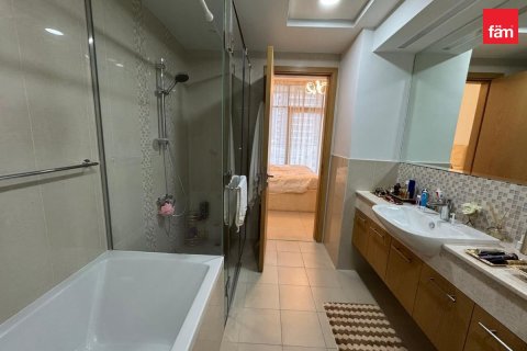 Apartment in Downtown Dubai (Downtown Burj Dubai), Dubai 1 bedroom, 81.4 sq.m. № 134742 - photo 13