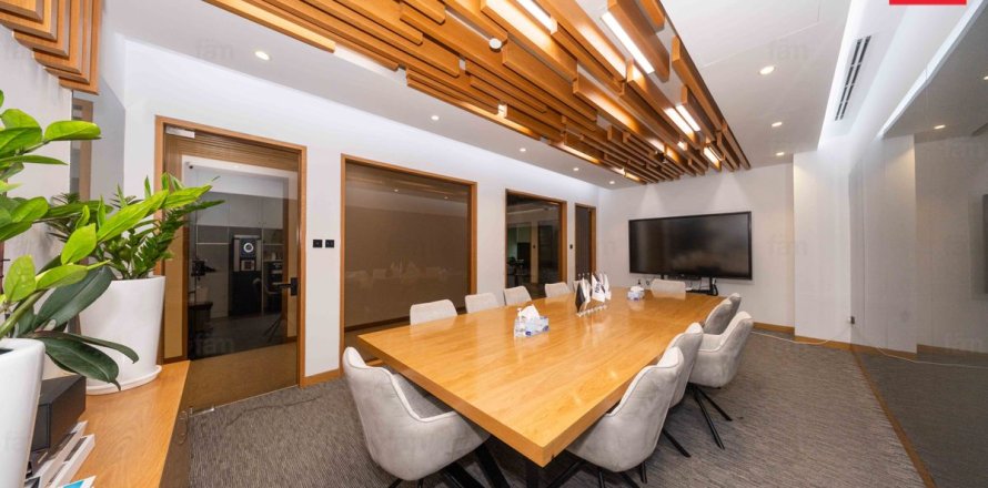 Bureau à Business Bay, Dubai, 539.1 m², № 134745