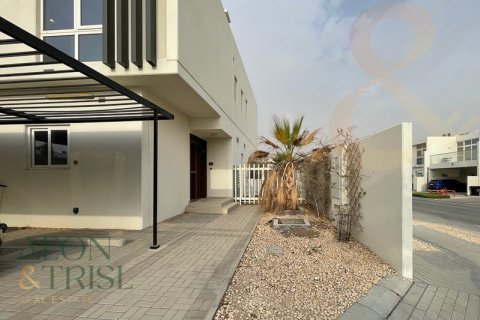 Adosado en DAMAC Hills (Akoya by DAMAC), Dubai, 3 dormitorios, 212 m², № 60843 - foto 4