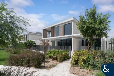 Villa en Tilal Al Ghaf, Dubai, 5 dormitorios, 527 m², № 75055 - foto 1