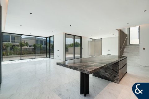 Villa en Tilal Al Ghaf, Dubai, 5 dormitorios, 527 m², № 75055 - foto 4