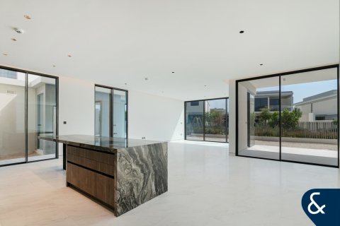 Villa en Tilal Al Ghaf, Dubai, 5 dormitorios, 527 m², № 75055 - foto 5