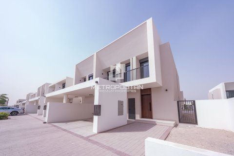 Townhouse in Town Square, Dubai 4 bedrooms, 262 sq.m. № 73755 - photo 6