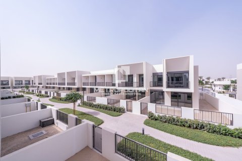 Townhouse in Town Square, Dubai 4 bedrooms, 262 sq.m. № 73755 - photo 2