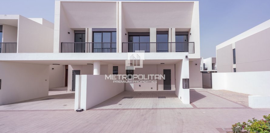 Townhouse in Town Square, Dubai 4 bedrooms, 262 sq.m. № 73755