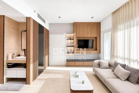 Apartamento en Business Bay, Dubai, 1 dormitorio, 174.01 m², № 128357 - foto 2