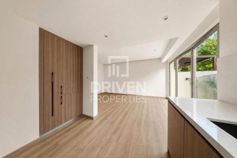 Villa en Springs 12, The Springs, Dubai, 2 dormitorios, 151.52 m², № 128367 - foto 2