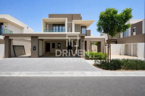 Villa in Jebel Ali, Dubai 4 bedrooms, 629.98 sq.m. № 128368 - photo 2
