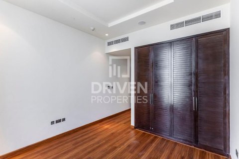 Apartment in Tiara Residences, Palm Jumeirah, Dubai 3 bedrooms, 222.22 sq.m. № 128360 - photo 8