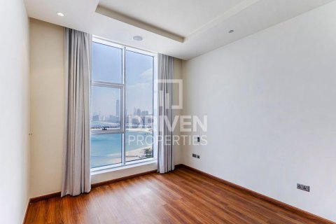 Apartment in Tiara Residences, Palm Jumeirah, Dubai 3 bedrooms, 222.22 sq.m. № 128360 - photo 4