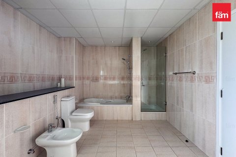 Villa in Umm Suqeim, Dubai 4 bedrooms, 320 sq.m. № 83588 - photo 18