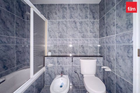 Villa in Umm Suqeim, Dubai 4 bedrooms, 320 sq.m. № 83588 - photo 16