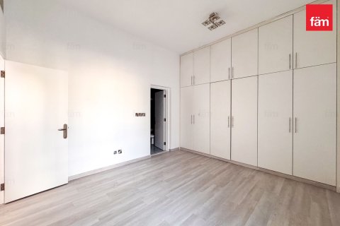 Villa in Umm Suqeim, Dubai 4 bedrooms, 320 sq.m. № 83588 - photo 6