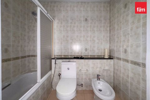 Villa in Umm Suqeim, Dubai 4 bedrooms, 320 sq.m. № 83588 - photo 17