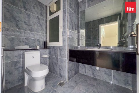 Villa in Umm Suqeim, Dubai 4 bedrooms, 320 sq.m. № 83588 - photo 15